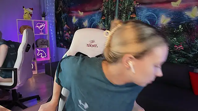 Snapshot of TiffanyBatson chatting on 01-15-25, 07:37 TiffanyBatson online show from 01-15-25, 07:37