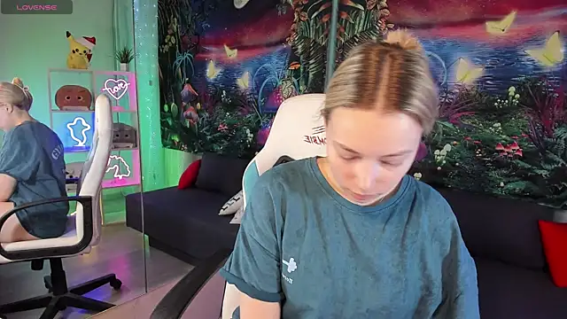 Snapshot of TiffanyBatson chatting on 01-28-25, 05:32 TiffanyBatson online show from 01-28-25, 05:32