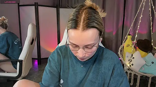 Snapshot of TiffanyBatson chatting on 02-13-25, 08:06 TiffanyBatson online show from 02-13-25, 08:06