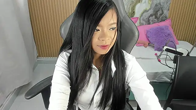 Lili 16 online show from 01-22-25, 03:07
