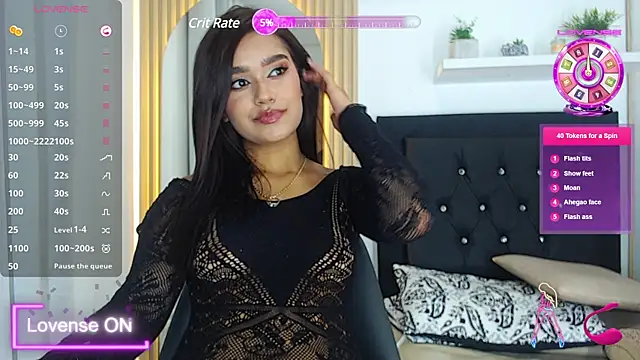 Snapshot of coraline_v chatting on 03-16-25, 04:20 coraline v online show from 03-16-25, 04:20