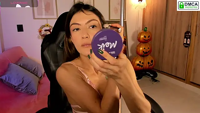 Lilabril online show from 10-22-25, 02:39