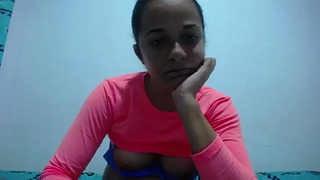 Snapshot of GiveLove1 chatting on 01-07-25, 06:48 GiveLove1 online show from 01-07-25, 06:48