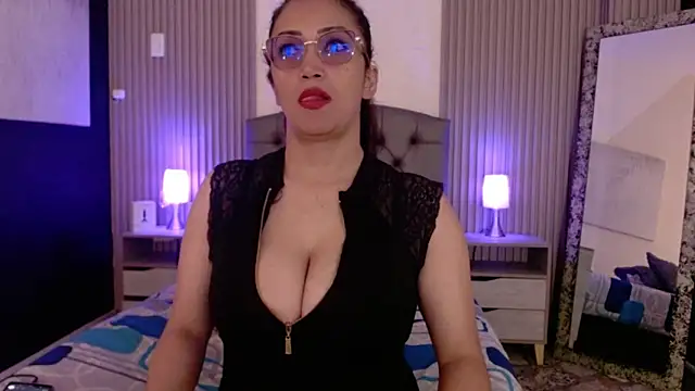 dayana mendoza69 online show from 10-22-25, 01:00