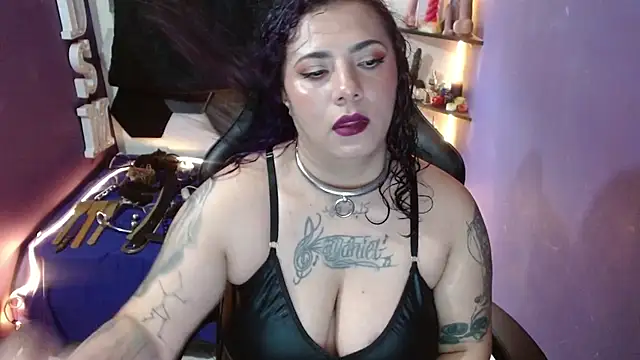 Snapshot of Alexa_Slavehot777 chatting on 06-09-26, 08:09 Alexa Slavehot777 online show from 06-09-26, 08:09