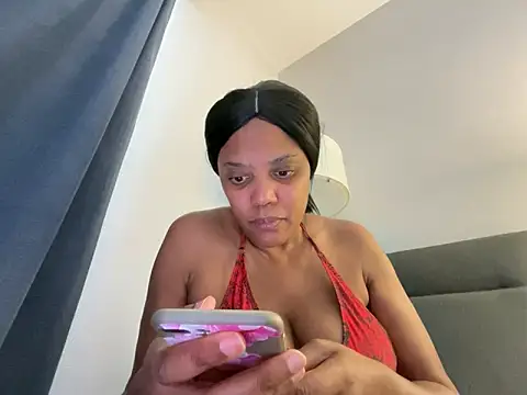 Snapshot of Jenkini chatting on 09-25-25, 10:46 Jenkini online show from 09-25-25, 10:46