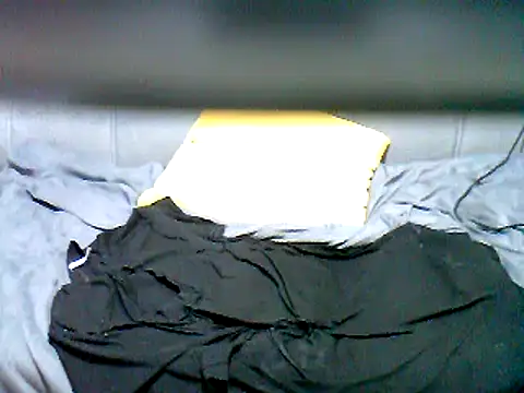 Snapshot of cutey-smile chatting on 02-21-25, 03:45 cutey-smile online show from 02-21-25, 03:45