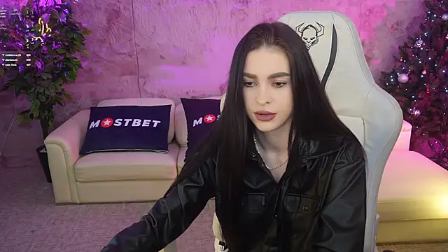 Tina Breeze online show from 12-29-24, 06:16