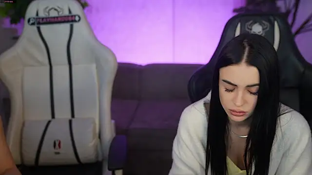 Tina Breeze online show from 03-18-26, 08:28