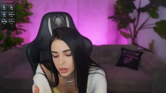 Tina Breeze online show from 03-23-26, 08:18