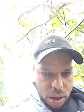 Snapshot of Widson321 chatting on 09-25-25, 02:21 Widson321 online show from 09-25-25, 02:21