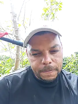 Snapshot of Widson321 chatting on 10-10-25, 01:21 Widson321 online show from 10-10-25, 01:21