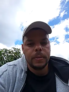 Snapshot of Widson321 chatting on 10-23-25, 03:22 Widson321 online show from 10-23-25, 03:22