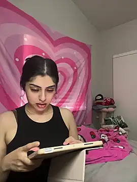 ThickerThanYoBitch online show from 01-18-25, 03:38