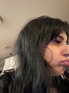 ThickerThanYoBitch online show from 12-17-25, 03:18