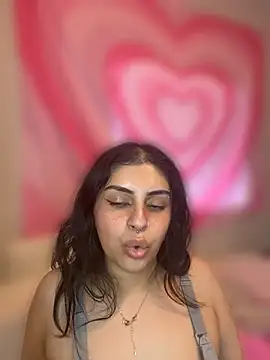 Snapshot of ThickerThanYoBitch chatting on 07-17-26, 03:18 ThickerThanYoBitch online show from 07-17-26, 03:18
