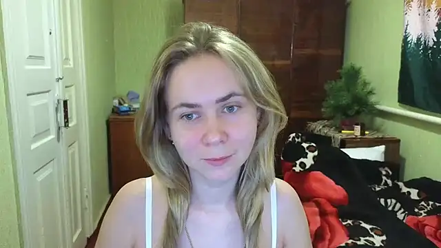 Riley Roo online show from 12-15-24, 05:42