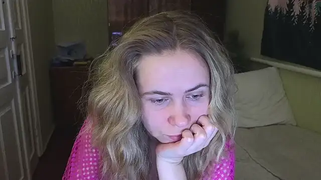 Riley Roo online show from 01-20-25, 05:27