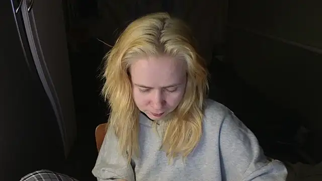 Riley Roo online show from 01-06-26, 06:11