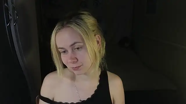 Riley Roo online show from 03-05-26, 06:04