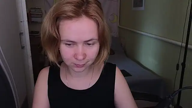 Snapshot of Riley_Roo chatting on 05-25-26, 07:03 Riley Roo online show from 05-25-26, 07:03