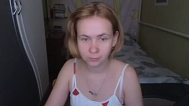 Snapshot of Riley_Roo chatting on 05-27-26, 07:49 Riley Roo online show from 05-27-26, 07:49