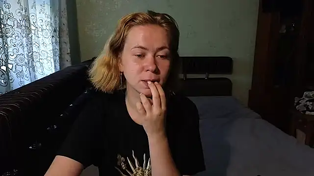 Riley Roo online show from 07-15-26, 06:07
