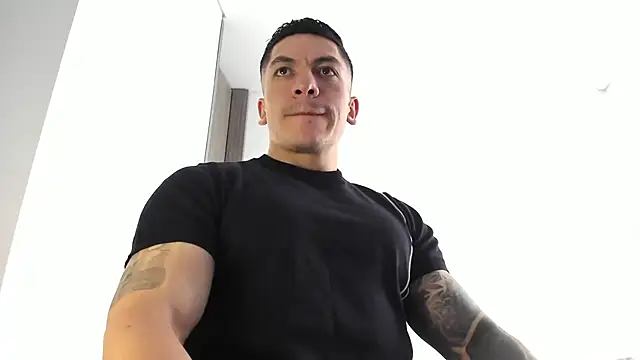 Snapshot of aquiles_51 chatting on 04-24-26, 05:26 aquiles 51 online show from 04-24-26, 05:26