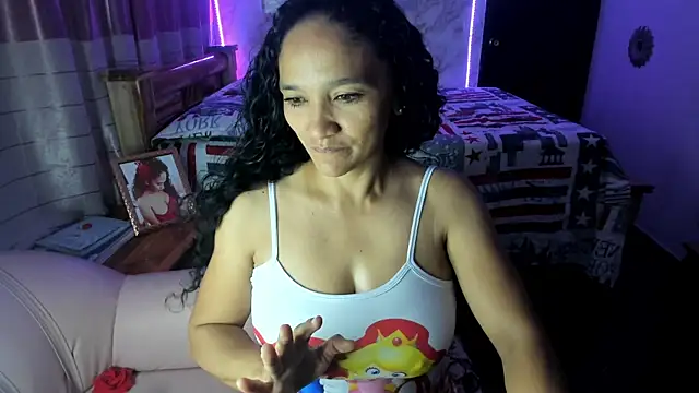 Snapshot of rayza_mature_154 chatting on 03-02-25, 01:26 rayza mature 154 online show from 03-02-25, 01:26