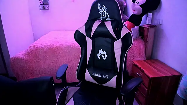 rayza mature 154 online show from 04-12-26, 04:23