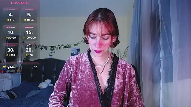 IsaBaileys  online show from 02-11-26, 03:11