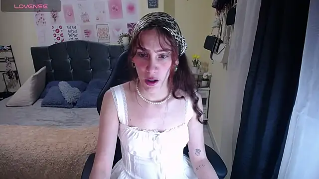 IsaBaileys  online show from 03-28-26, 01:16