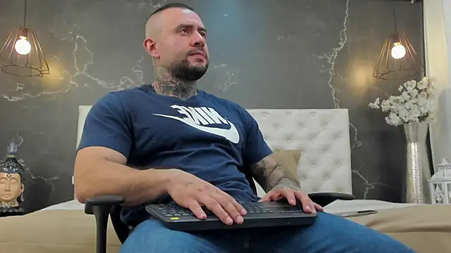 BruceDallas online show from 02-01-25, 11:58