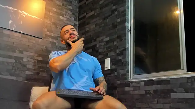 BruceDallas online show from 09-19-25, 01:18