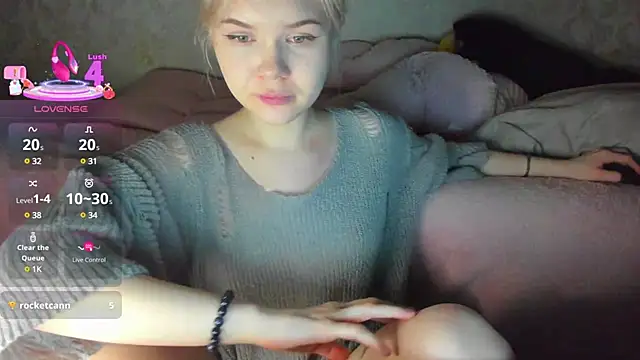 Snapshot of Dopaminegirl chatting on 03-02-25, 05:58 Dopaminegirl online show from 03-02-25, 05:58