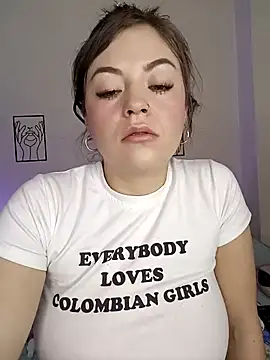 Snapshot of ale_blossom chatting on 12-14-24, 09:45 ale blossom online show from 12-14-24, 09:45