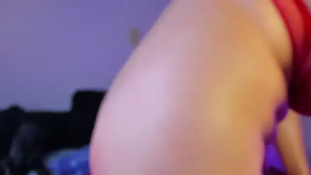 Snapshot of ale_blossom chatting on 11-16-25, 02:06 ale blossom online show from 11-16-25, 02:06