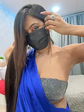 Snapshot of Monalisadon018 chatting on 12-22-24, 04:17 Monalisadon018 online show from 12-22-24, 04:17