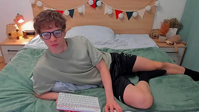 Fandi 777 online show from 11-09-25, 06:12