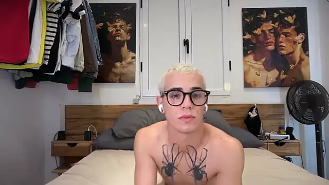 Snapshot of Cristian_Delgado chatting on 07-14-26, 05:45 Cristian Delgado online show from 07-14-26, 05:45