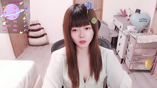 Snapshot of a0513 chatting on 05-17-26, 02:57 a0513 online show from 05-17-26, 02:57