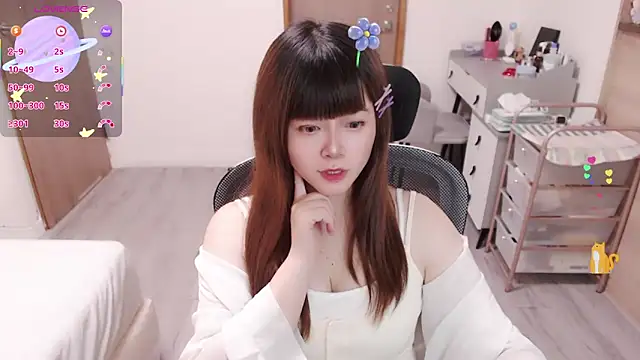 Snapshot of a0513 chatting on 06-18-26, 03:05 a0513 online show from 06-18-26, 03:05