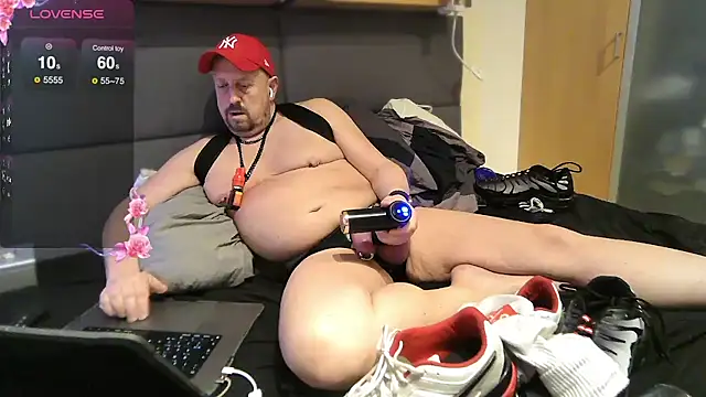 Poppersbate online show from 02-12-25, 09:01