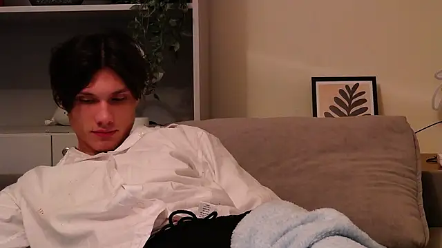 Snapshot of CalvinCay chatting on 12-04-24, 03:48 CalvinCay online show from 12-04-24, 03:48