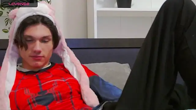 Snapshot of CalvinCay chatting on 12-06-24, 02:24 CalvinCay online show from 12-06-24, 02:24