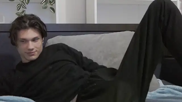 Snapshot of CalvinCay chatting on 01-10-25, 02:25 CalvinCay online show from 01-10-25, 02:25