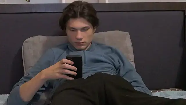 Snapshot of CalvinCay chatting on 01-12-25, 10:54 CalvinCay online show from 01-12-25, 10:54