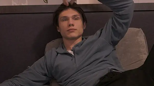 Snapshot of CalvinCay chatting on 01-13-25, 06:49 CalvinCay online show from 01-13-25, 06:49