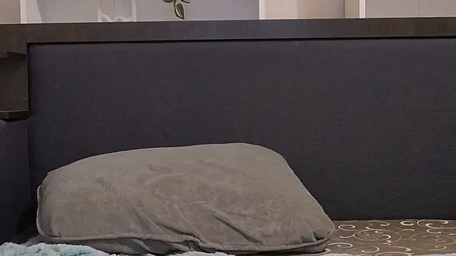 Snapshot of CalvinCay chatting on 01-16-25, 12:34 CalvinCay online show from 01-16-25, 12:34