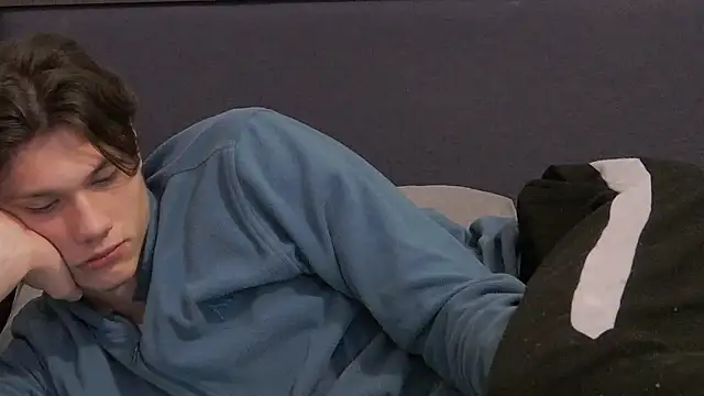 Snapshot of CalvinCay chatting on 01-16-25, 06:46 CalvinCay online show from 01-16-25, 06:46